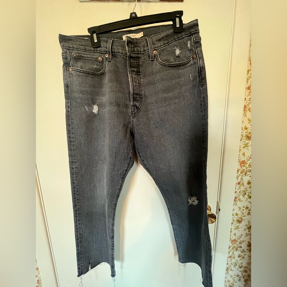 Levi’s wedgie straight leg size 32 jeans
